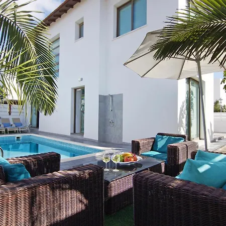 Serena Villa *
